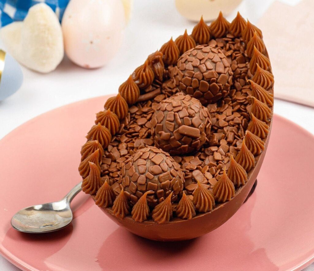 Ovo de Páscoa de Colher de Brigadeiro